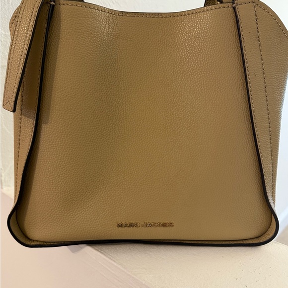 Marc Jacobs Beige Leather Shoulder Bag - Picture 1 of 5